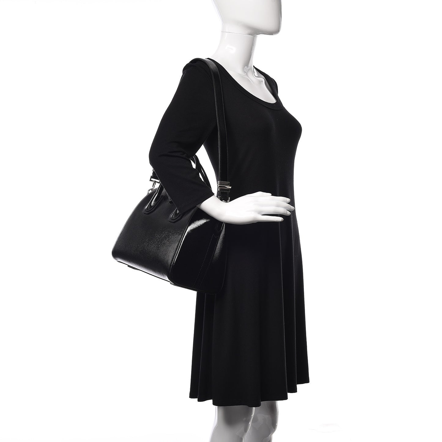 Textured Patent Calfskin Small Antigona Black