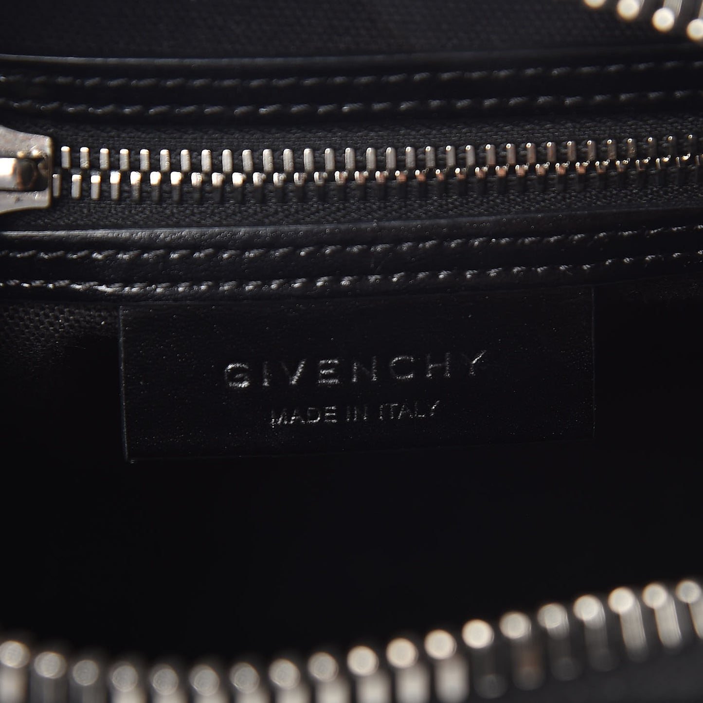 Shiny Lord Calfskin Mini Antigona Black
