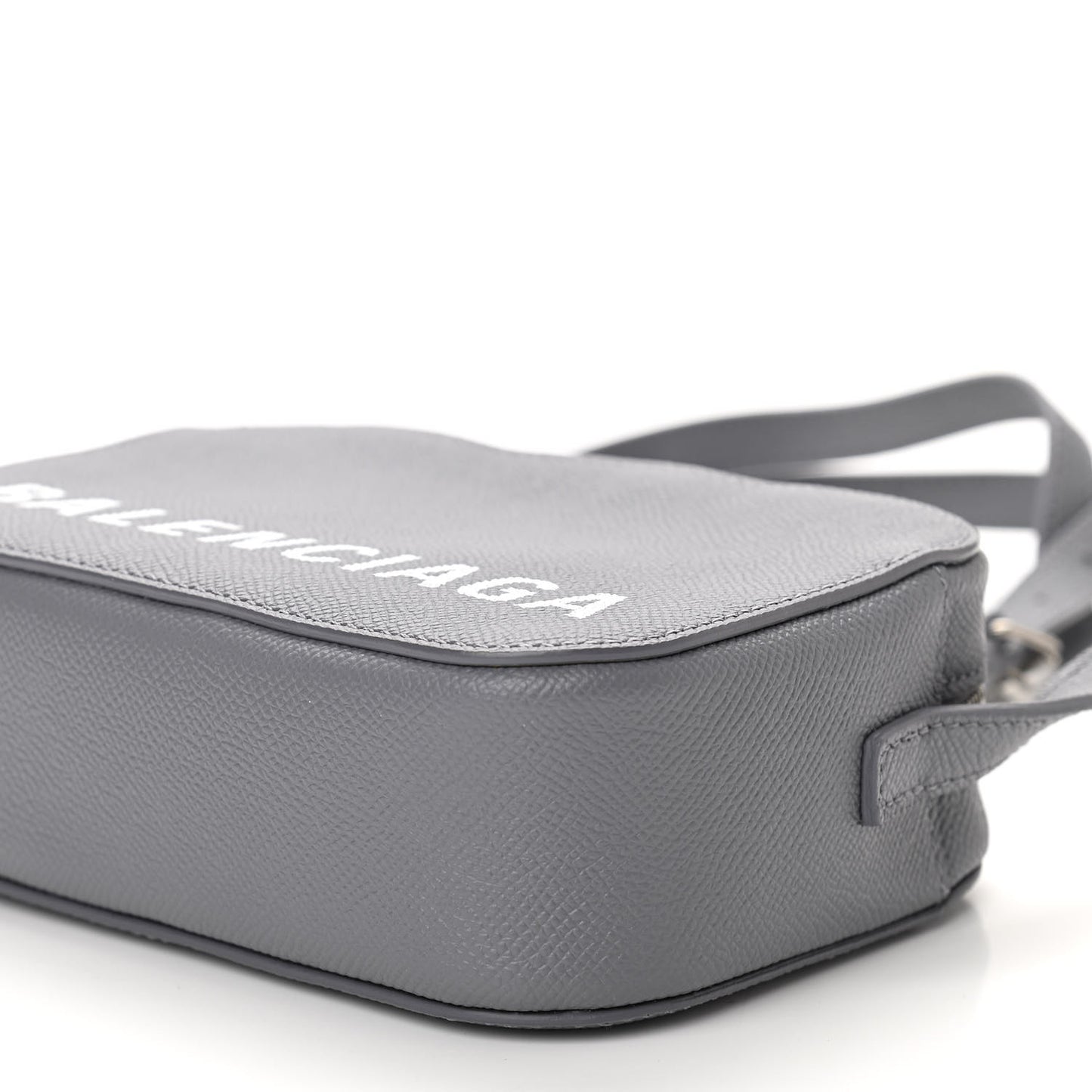 Grained Calfskin Logo XS Ville Camera Bag Gris Perle Fonce White