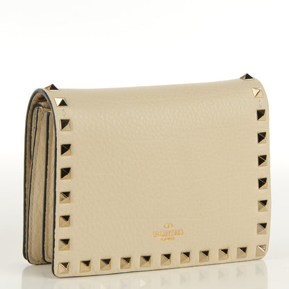 Valentino Garavani Pebbled Calfskin Rockstud Wallet on Chain Light Ivory 3 of 8