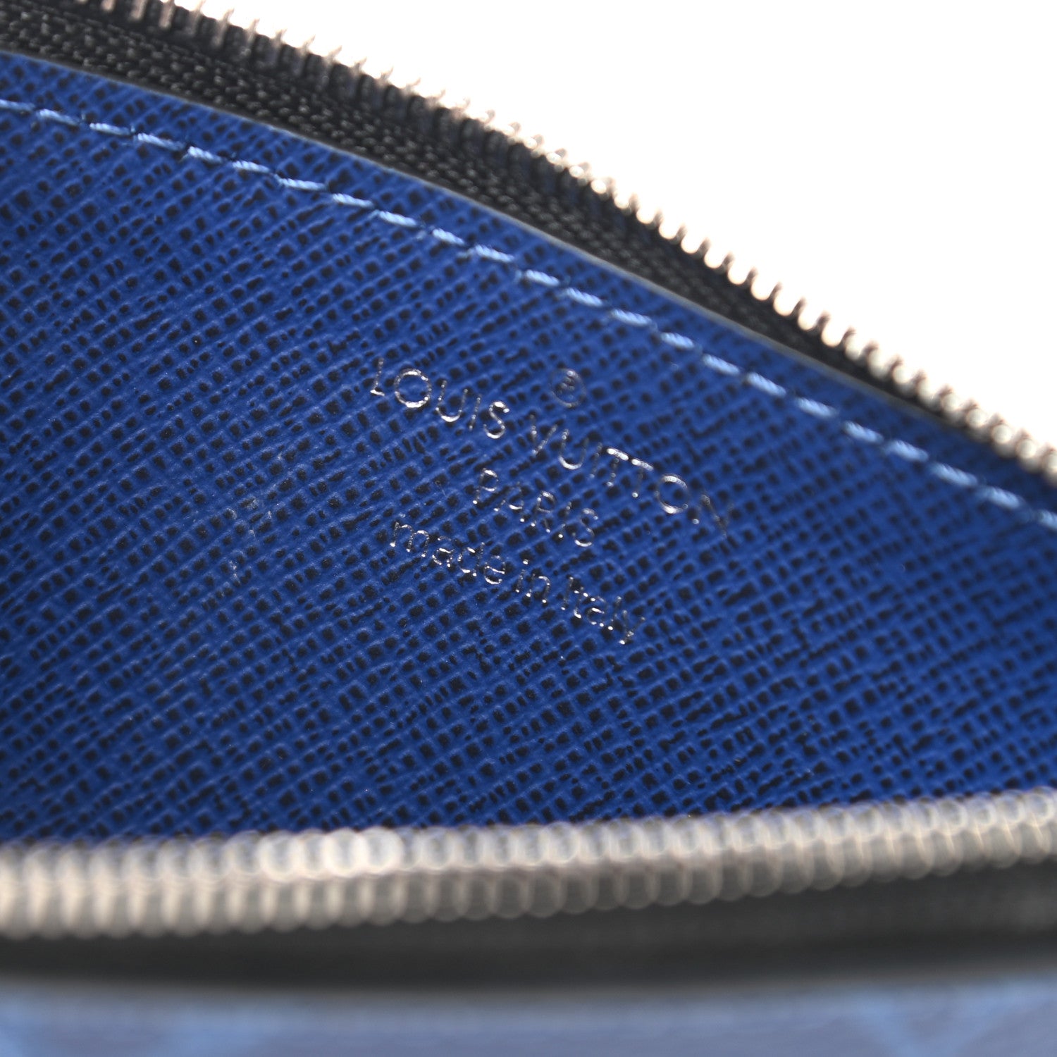 Louis Vuitton Monogram Taiga Coin Card Holder Cobalt 8 of 11