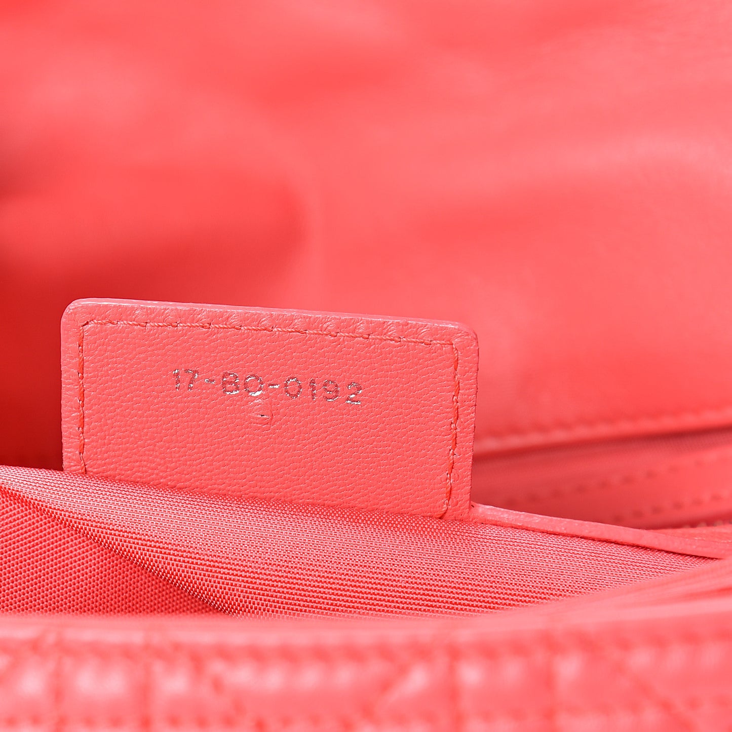 Lambskin Cannage Medium New Lock Flap Corail