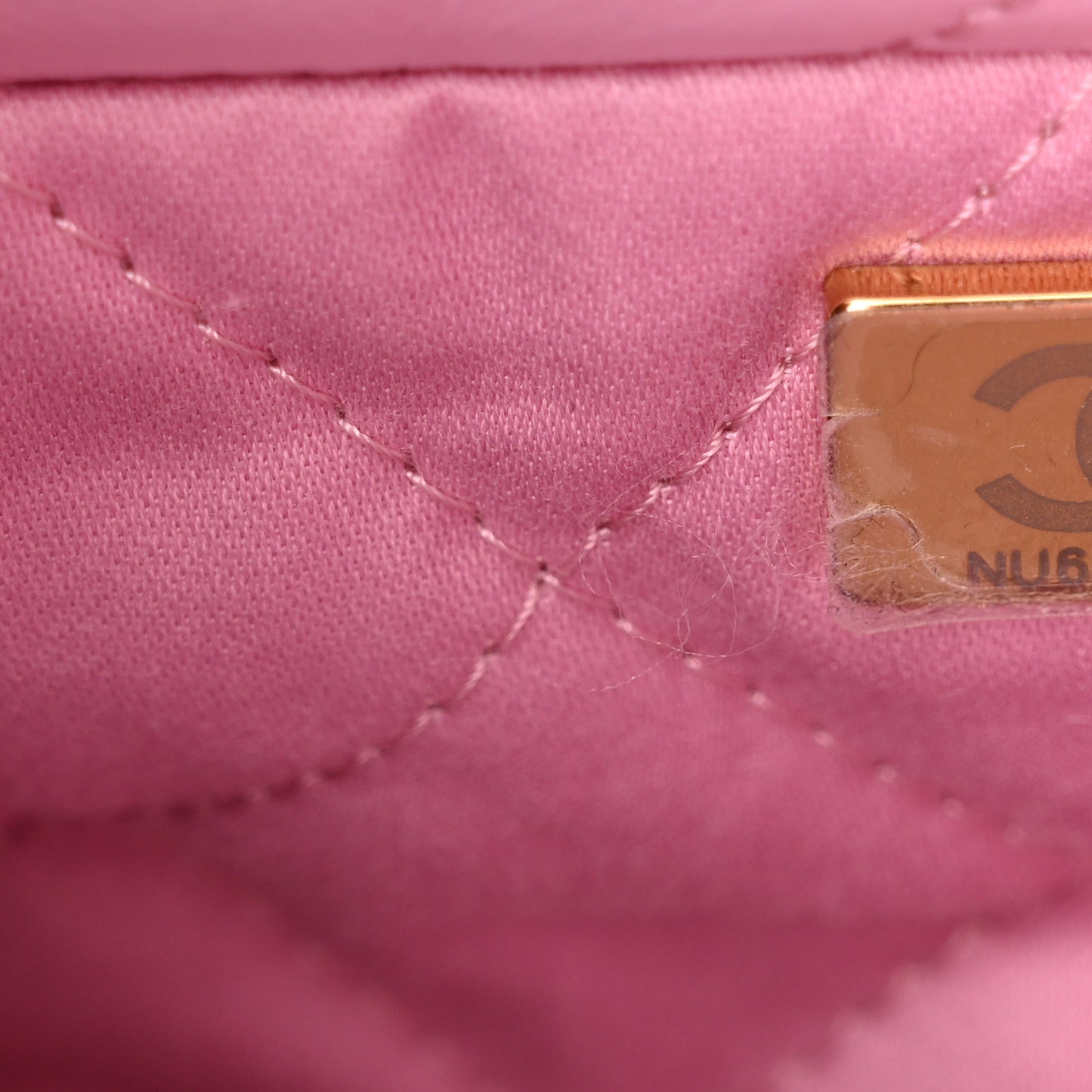 Shiny Calfskin Quilted Chanel 22 Dark Pink