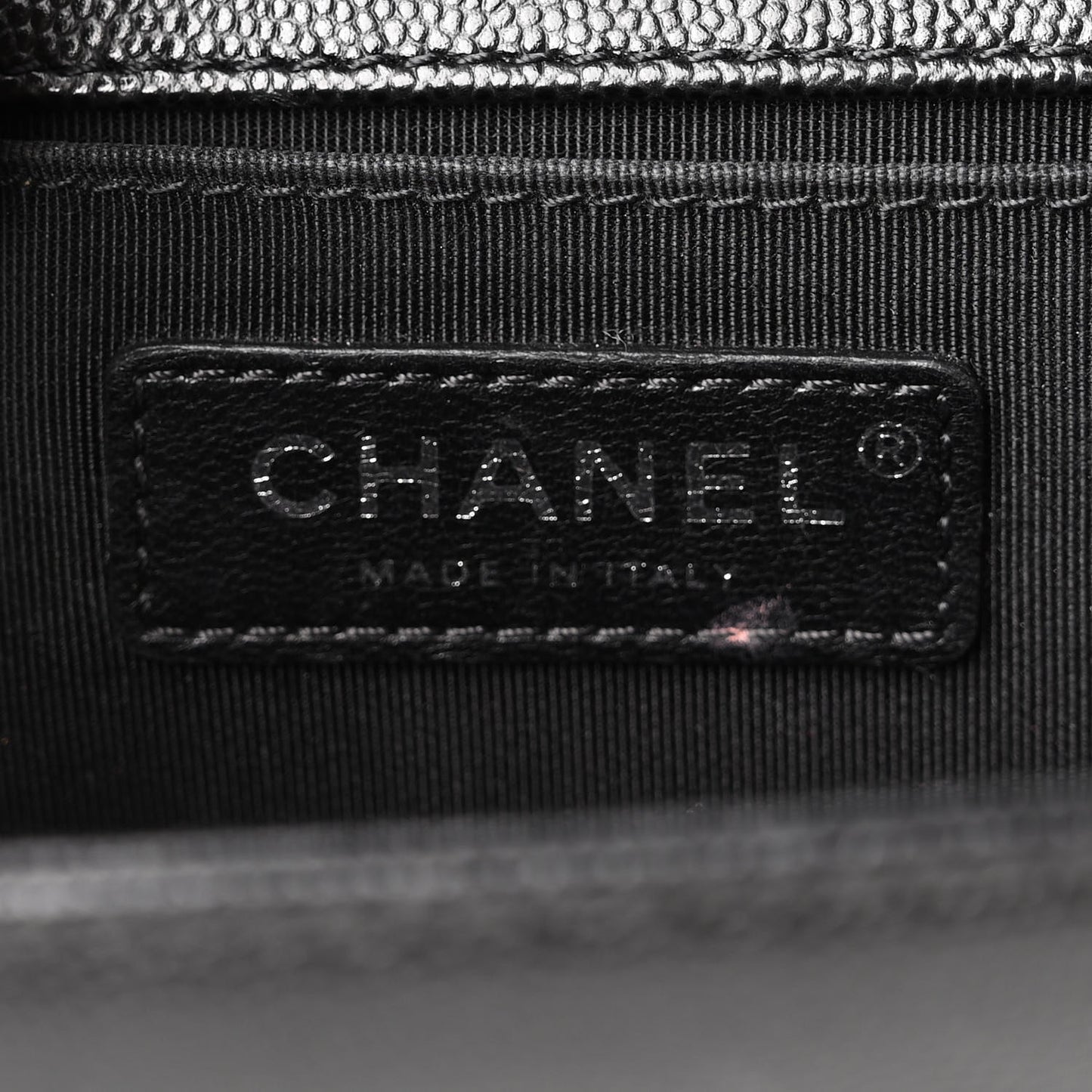 Caviar Quilted Medium Boy Flap Black