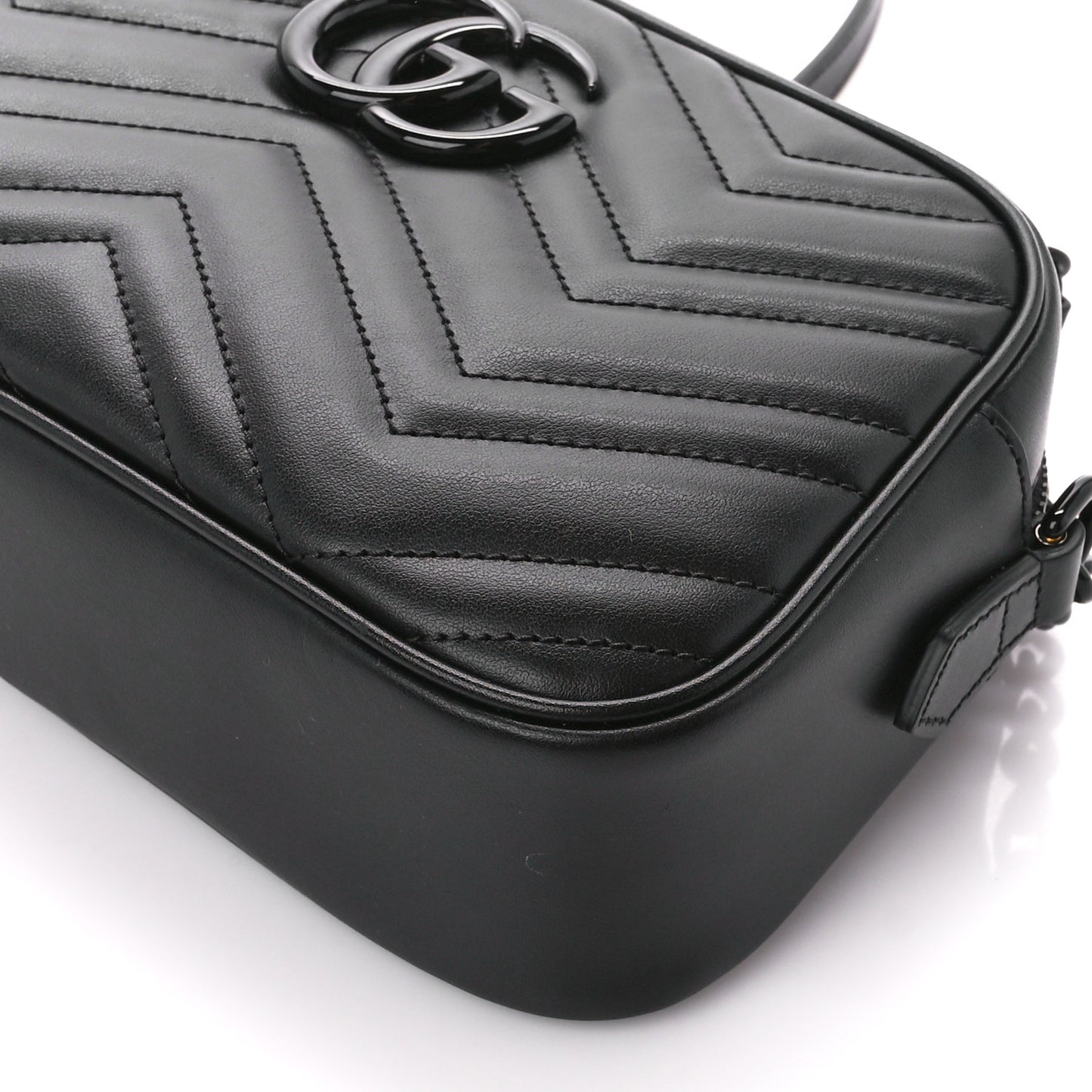 Calfskin Matelasse Monochrome Small GG Marmont Chain Shoulder Bag Black