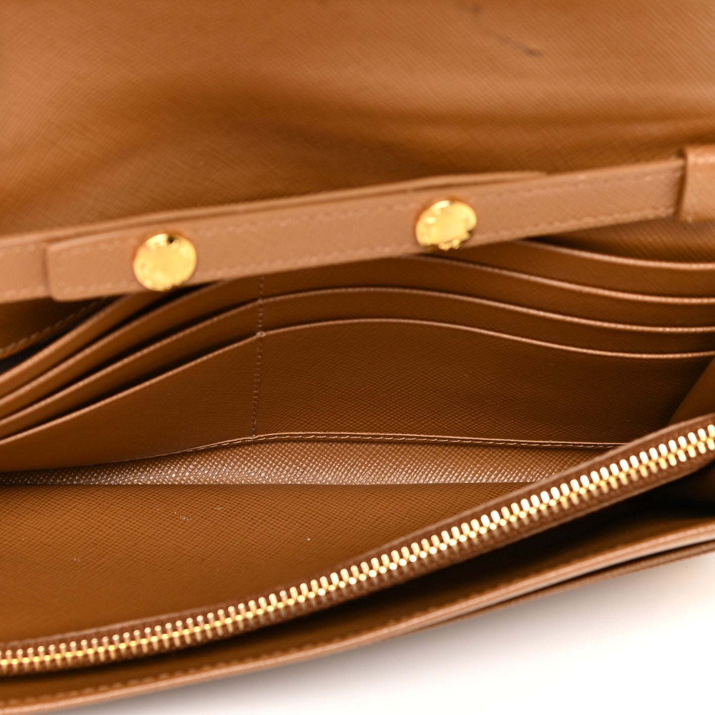 Saffiano Metal Oro Chain Wallet Caramel