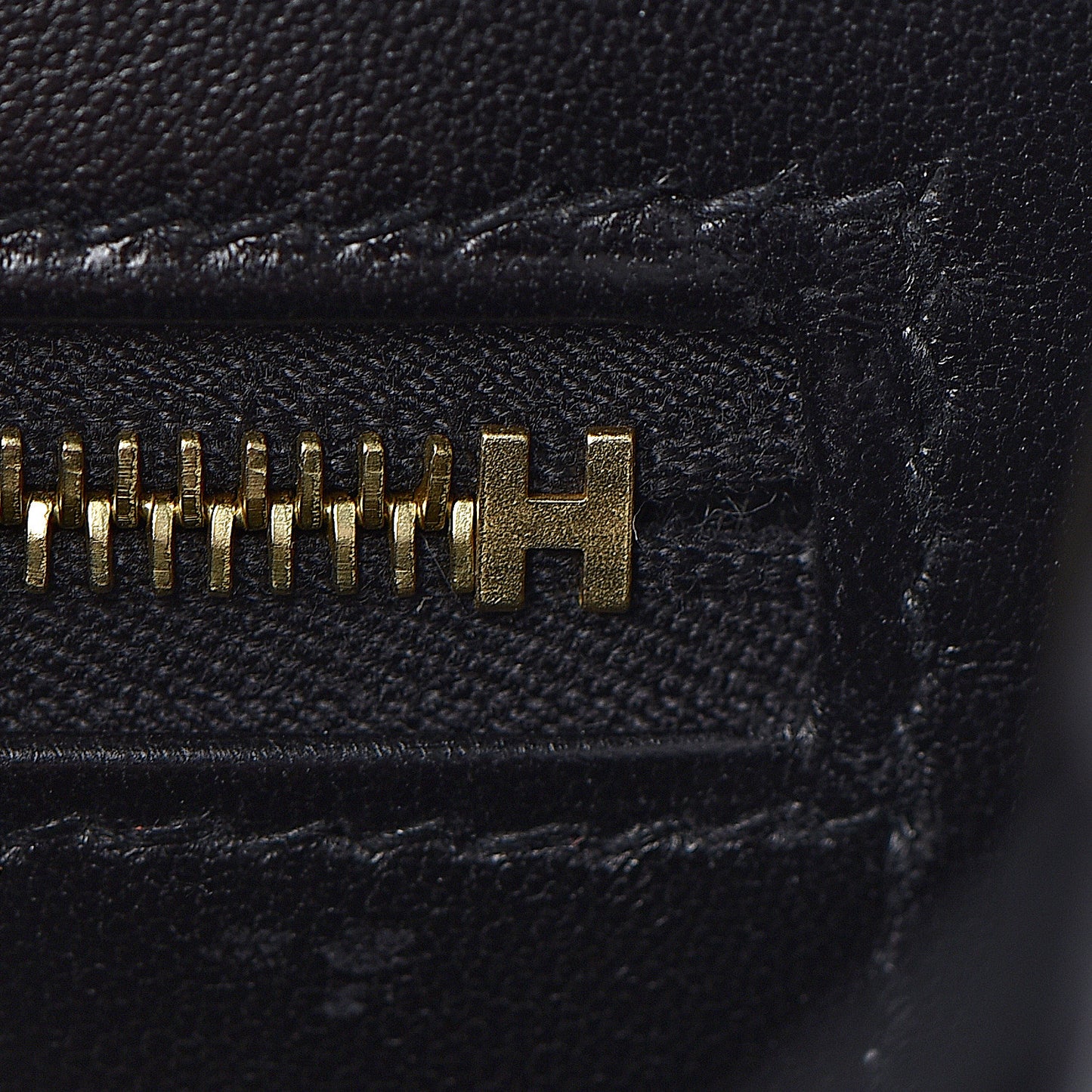 Epsom Constance 24 Black