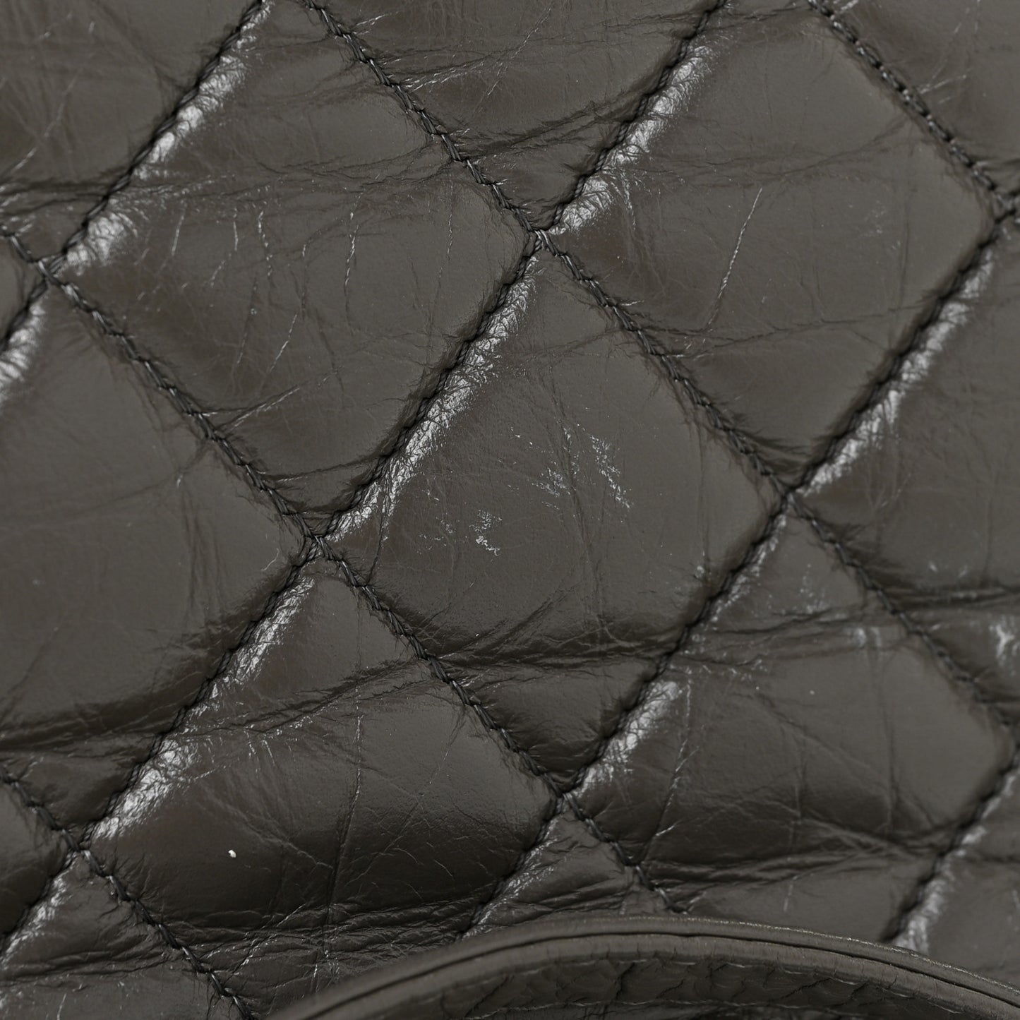 Aged Calfskin Medium Lady Pearly Flap Grey