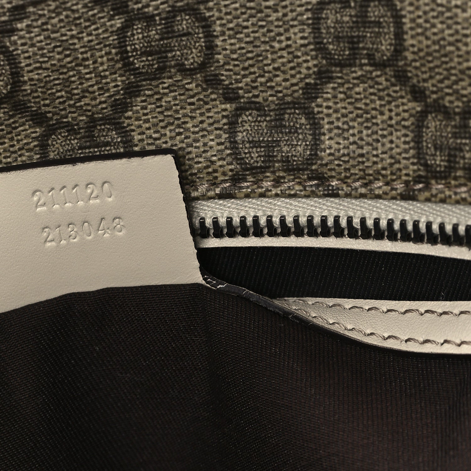 Gucci GG Supreme Monogram Large Zippered Shopping Tote Off White 7 of 10