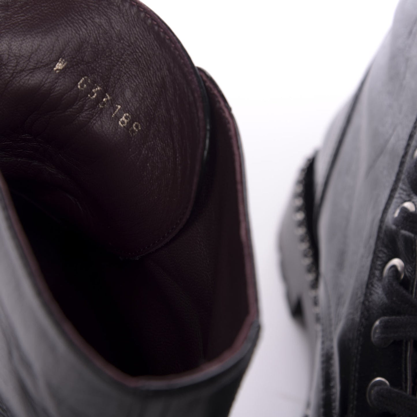 Crackled Calfskin Velvet Pearl Combat Short Boots 39 Black