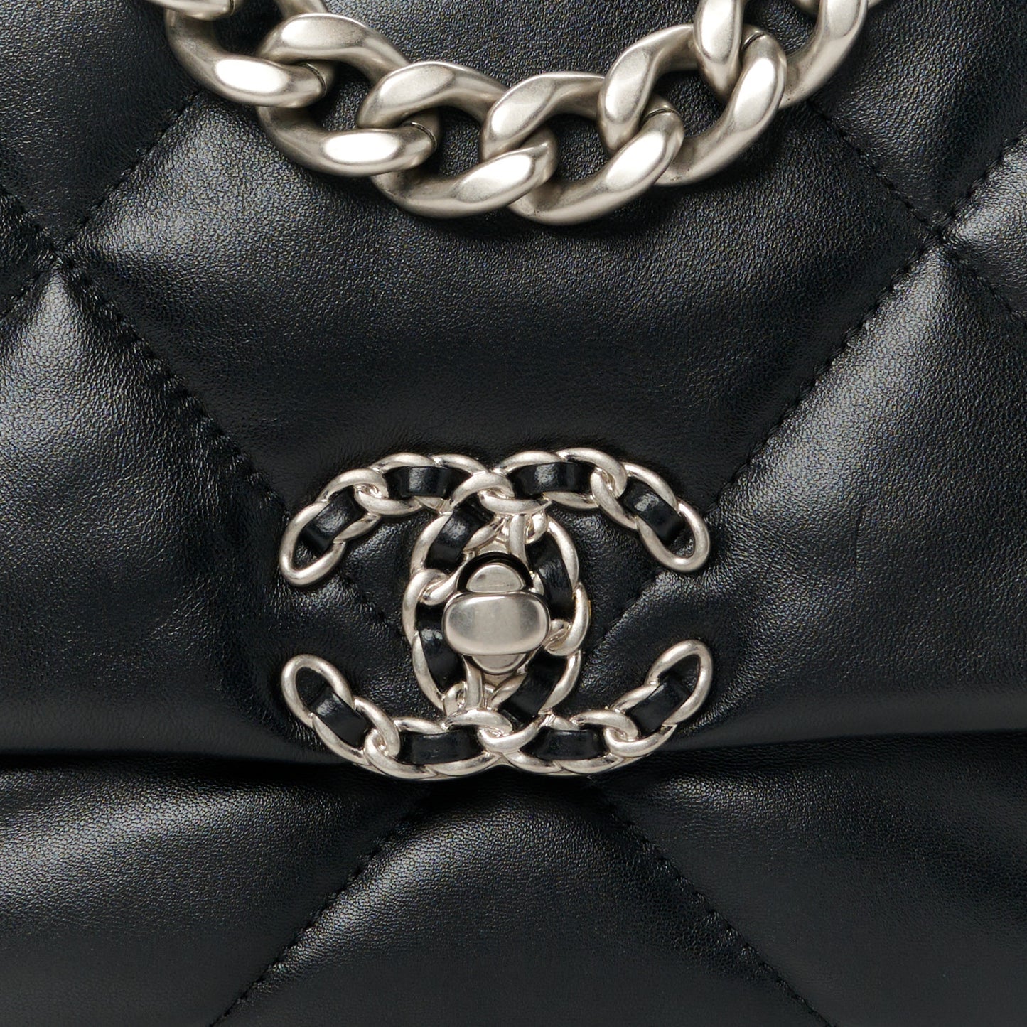 Lambskin Quilted Medium Chanel 19 Flap Black