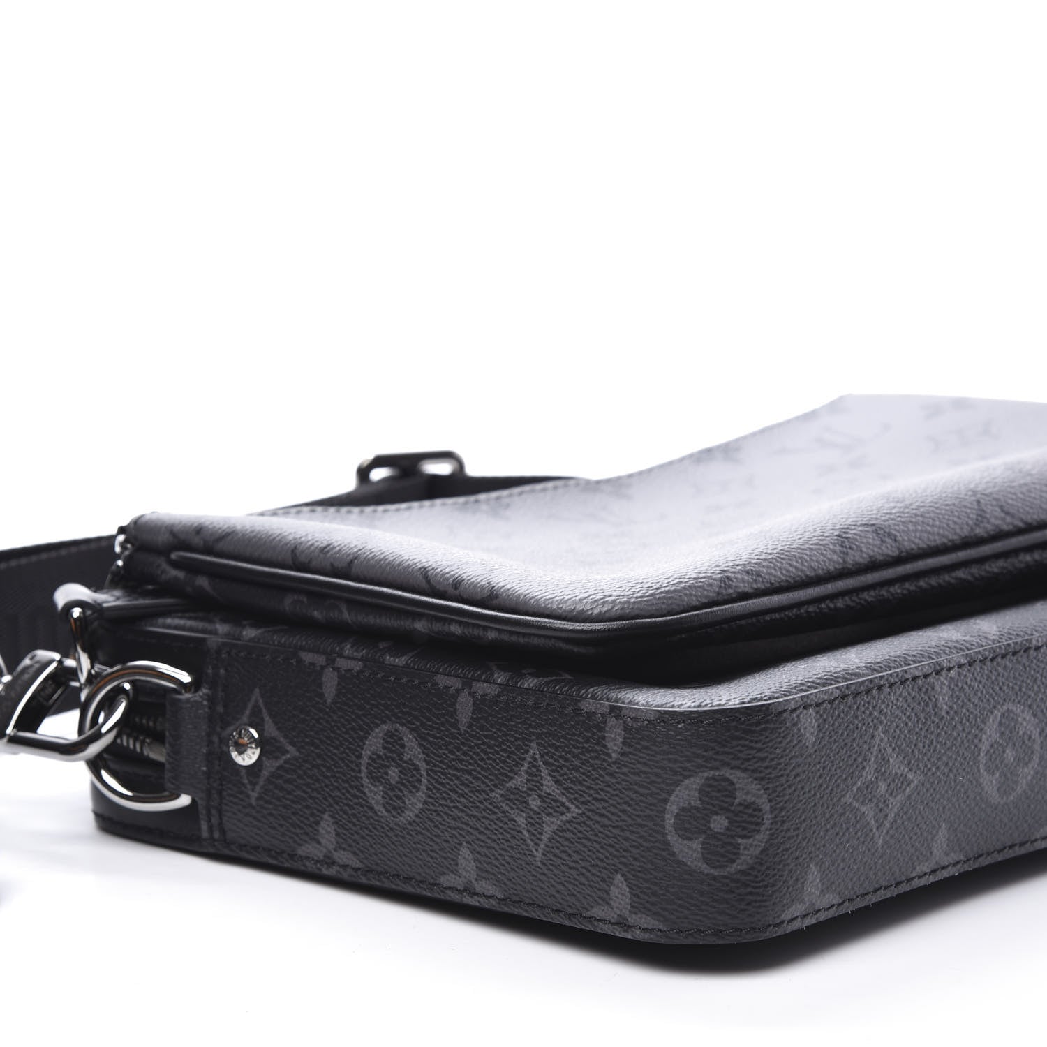 Louis Vuitton Reverse Monogram Eclipse Trio Messenger 6 of 16