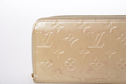 Louis Vuitton Vernis Zippy Wallet Blanc Corail 10 of 16