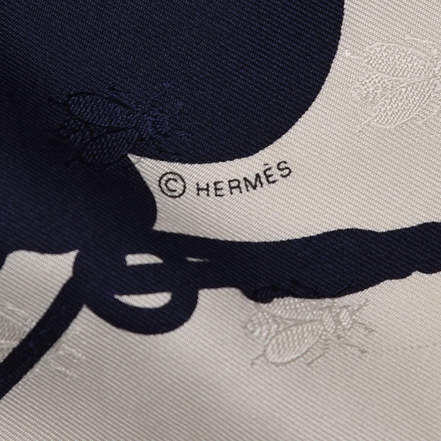 Silk Harnais De Cour Tattoo Scarf 90 Marine White