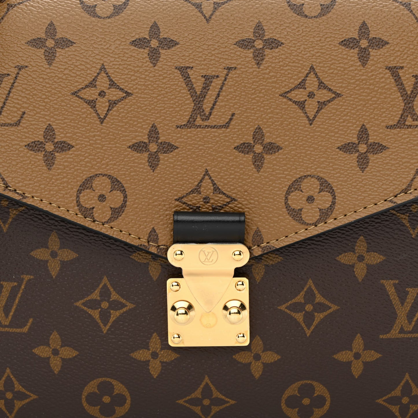 Reverse Monogram Pochette Metis
