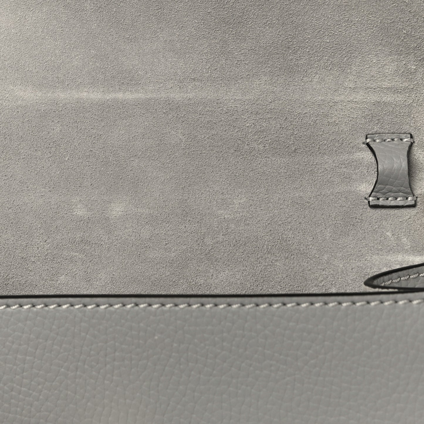 Pebbled Calfskin Medium Rockstud Flip Lock Crossbody Bag Pastel Grey