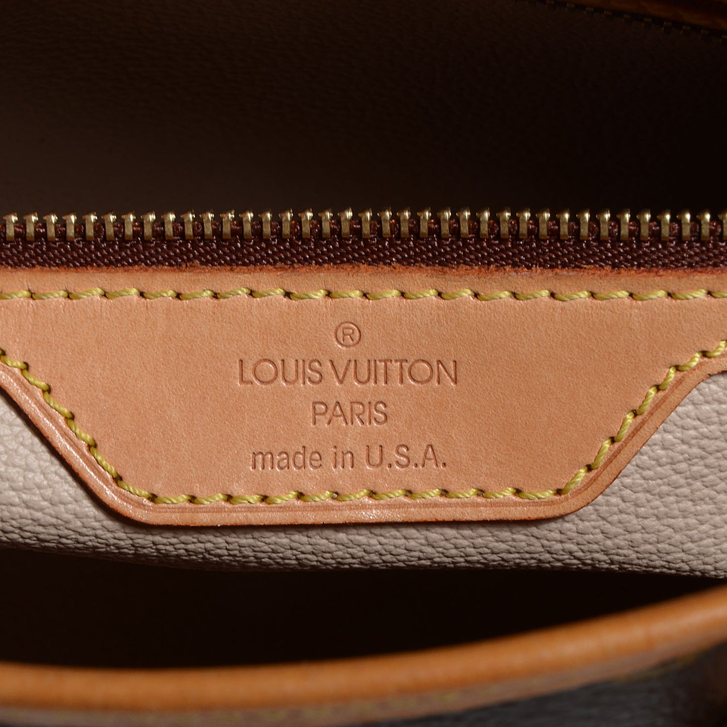 Monogram Petit Bucket 23