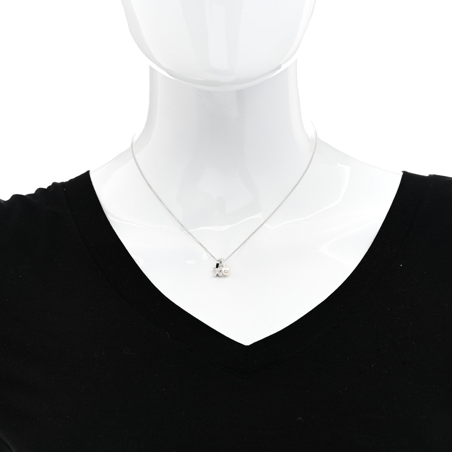 18K White Gold Diamond Akoya Pearl 5.5mm Flower Pendant Necklace