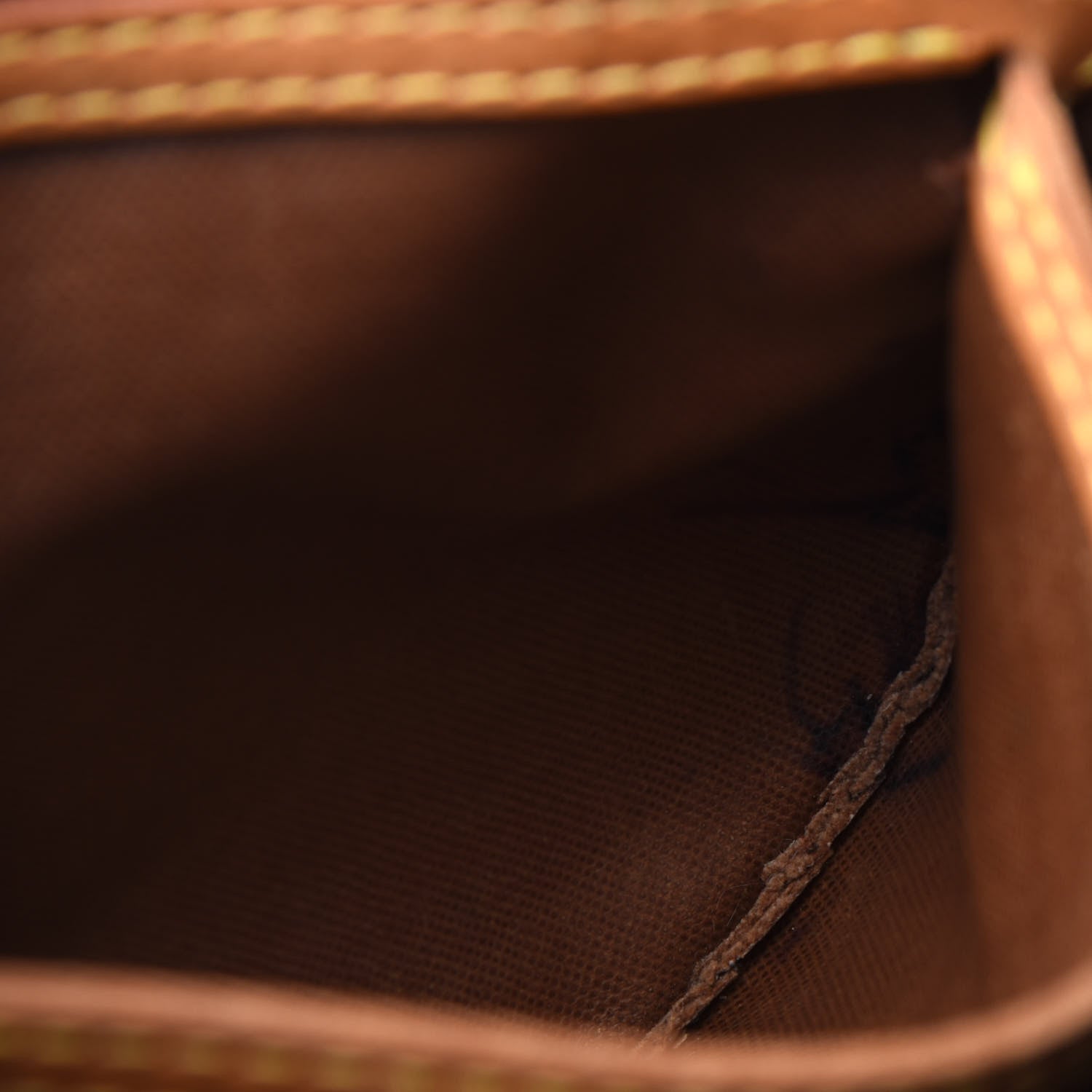 Louis Vuitton Monogram Speedy 25 14 of 30
