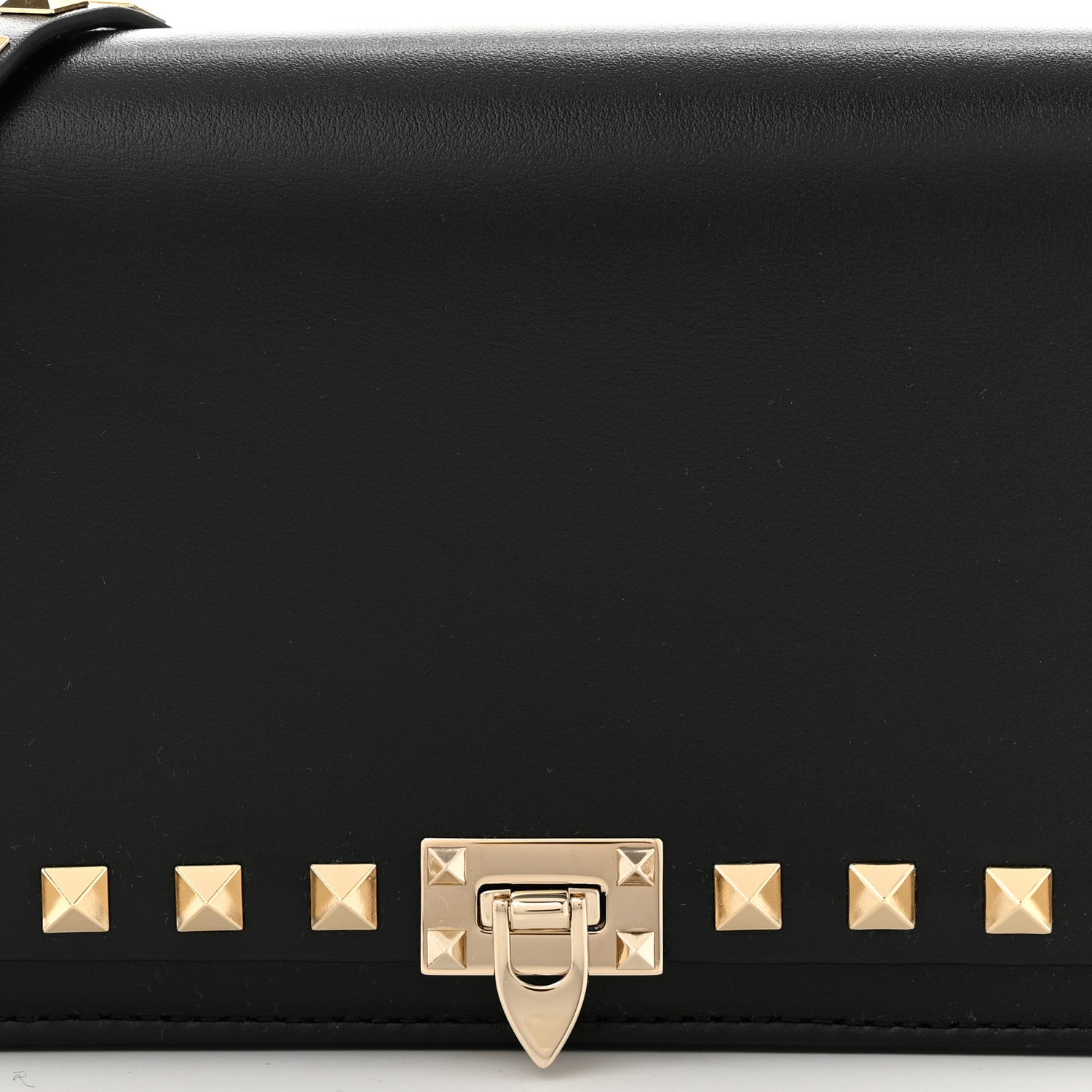 Valentino Garavani Vitello Rockstud Flip Lock Wallet On Chain Black 8 of 10