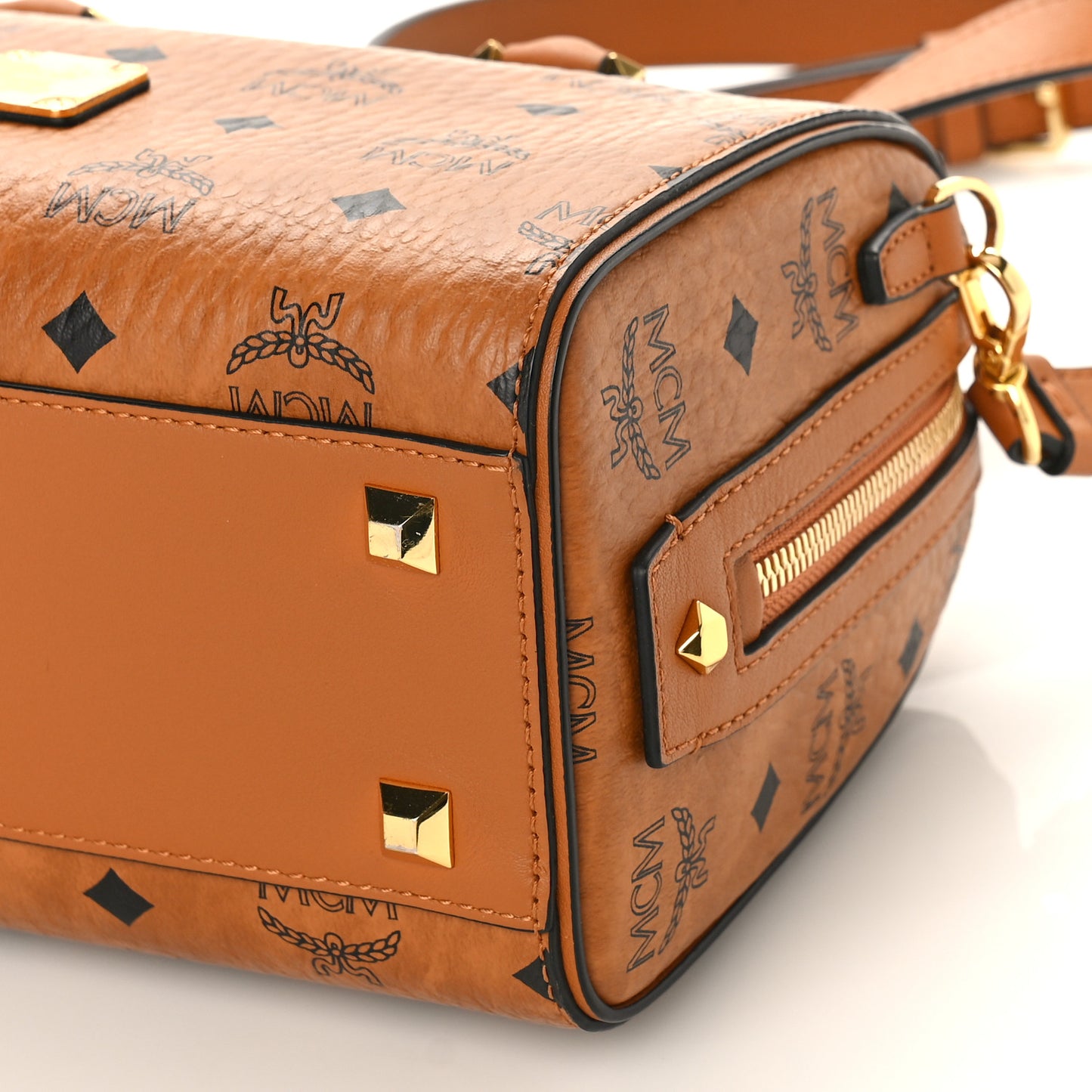 Visetos Small Essential Boston Bag Cognac