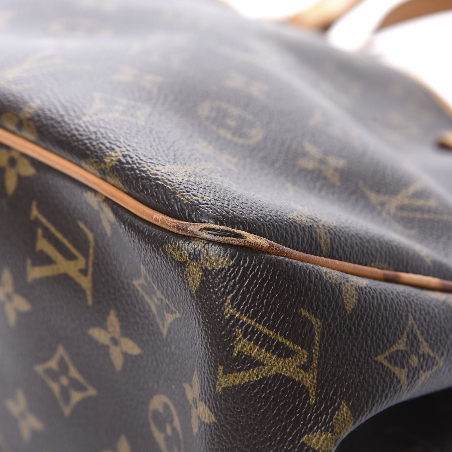 Louis Vuitton Monogram Batignolles Horizontal 14 of 20
