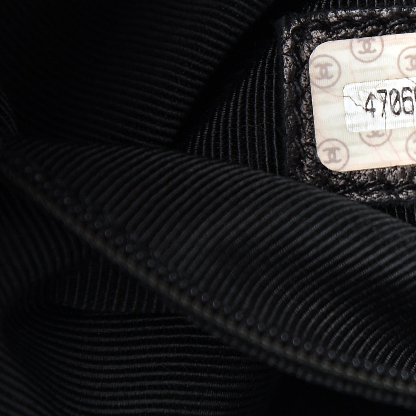 Caviar CC Shoulder Bag Black