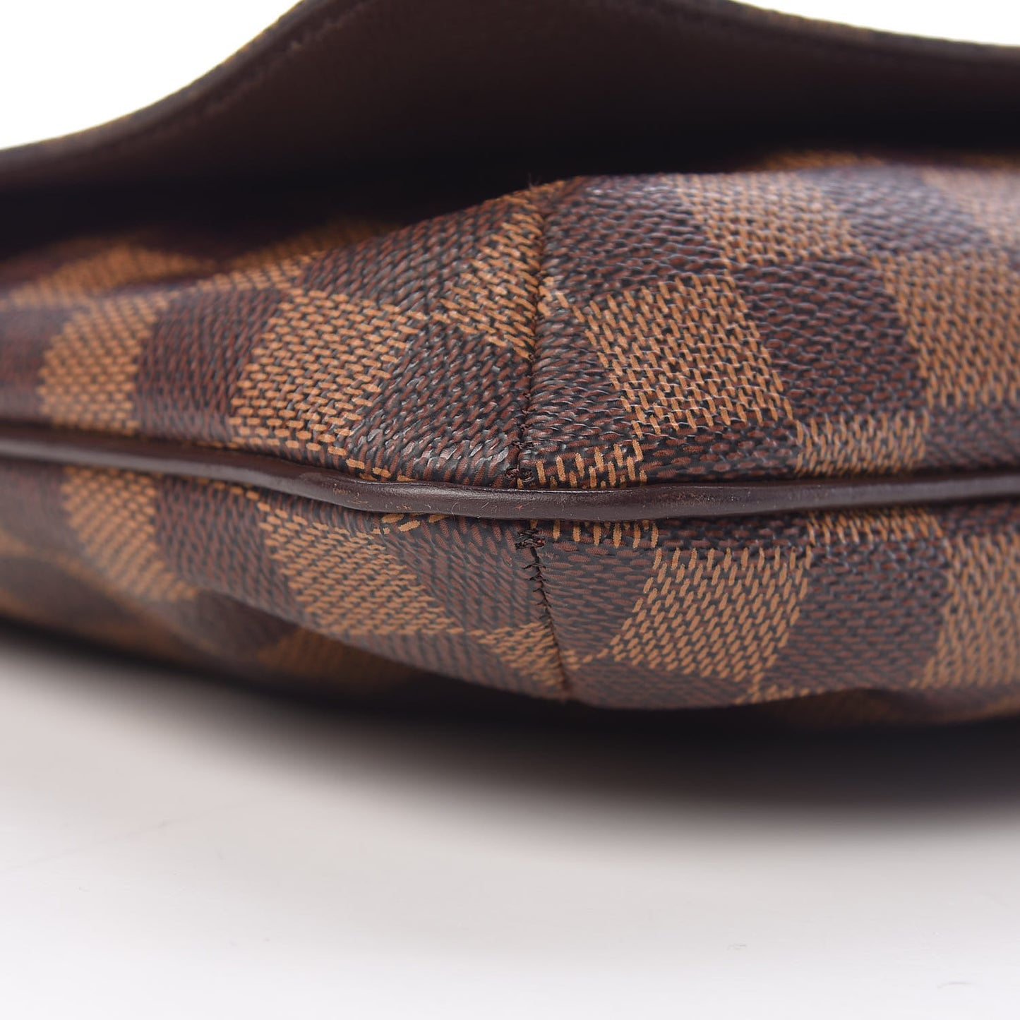 Damier Ebene Musette Tango
