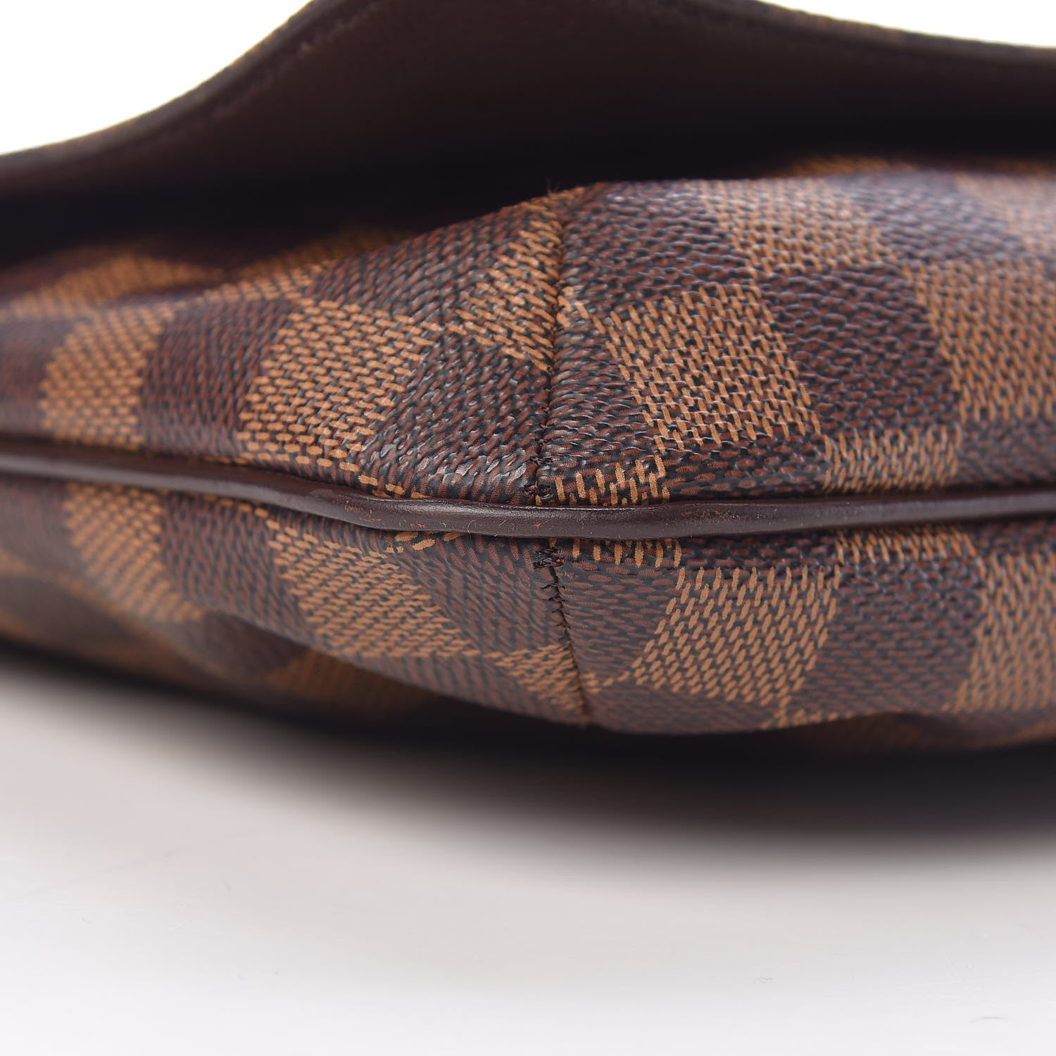 Louis Vuitton Damier Ebene Musette Tango 8 of 11