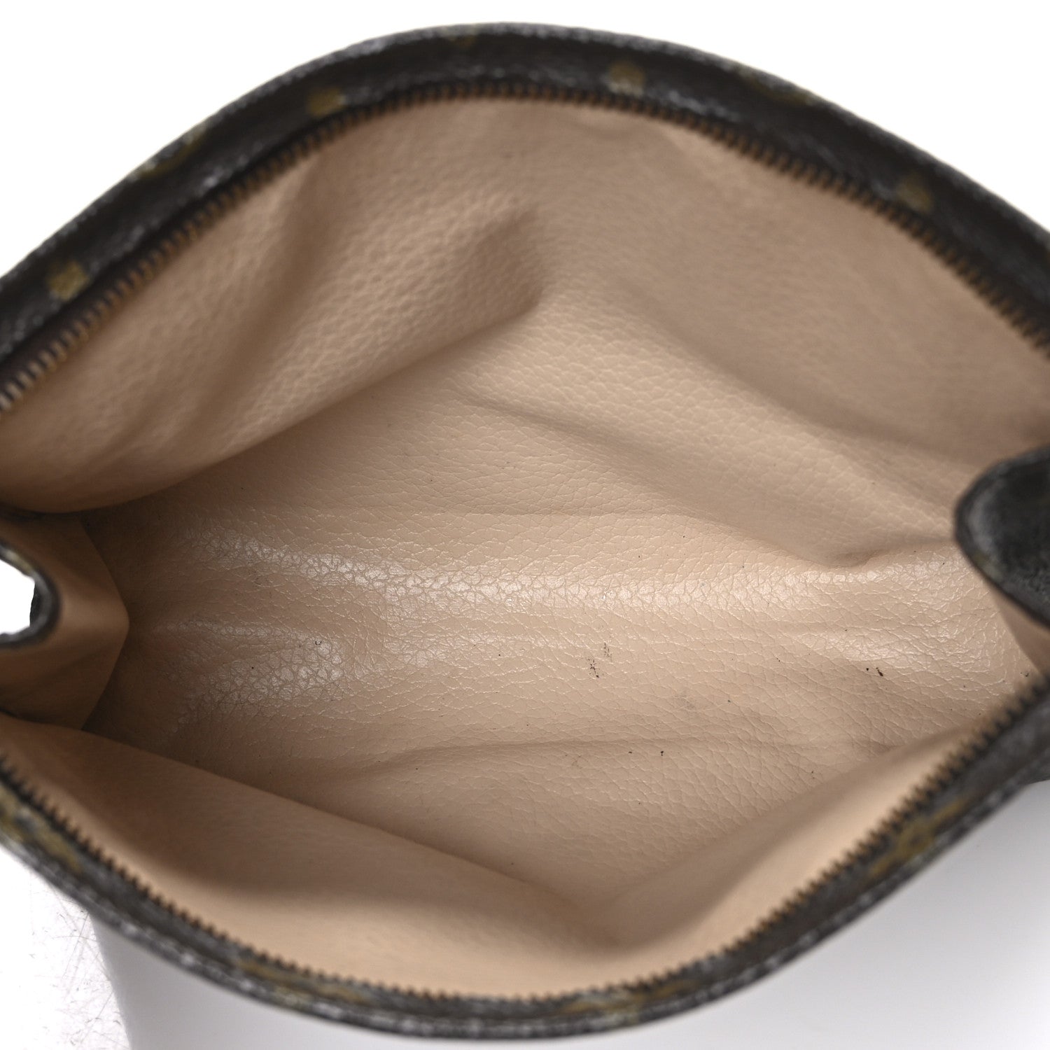 Louis Vuitton Monogram Toiletry Pouch 19 5 of 7