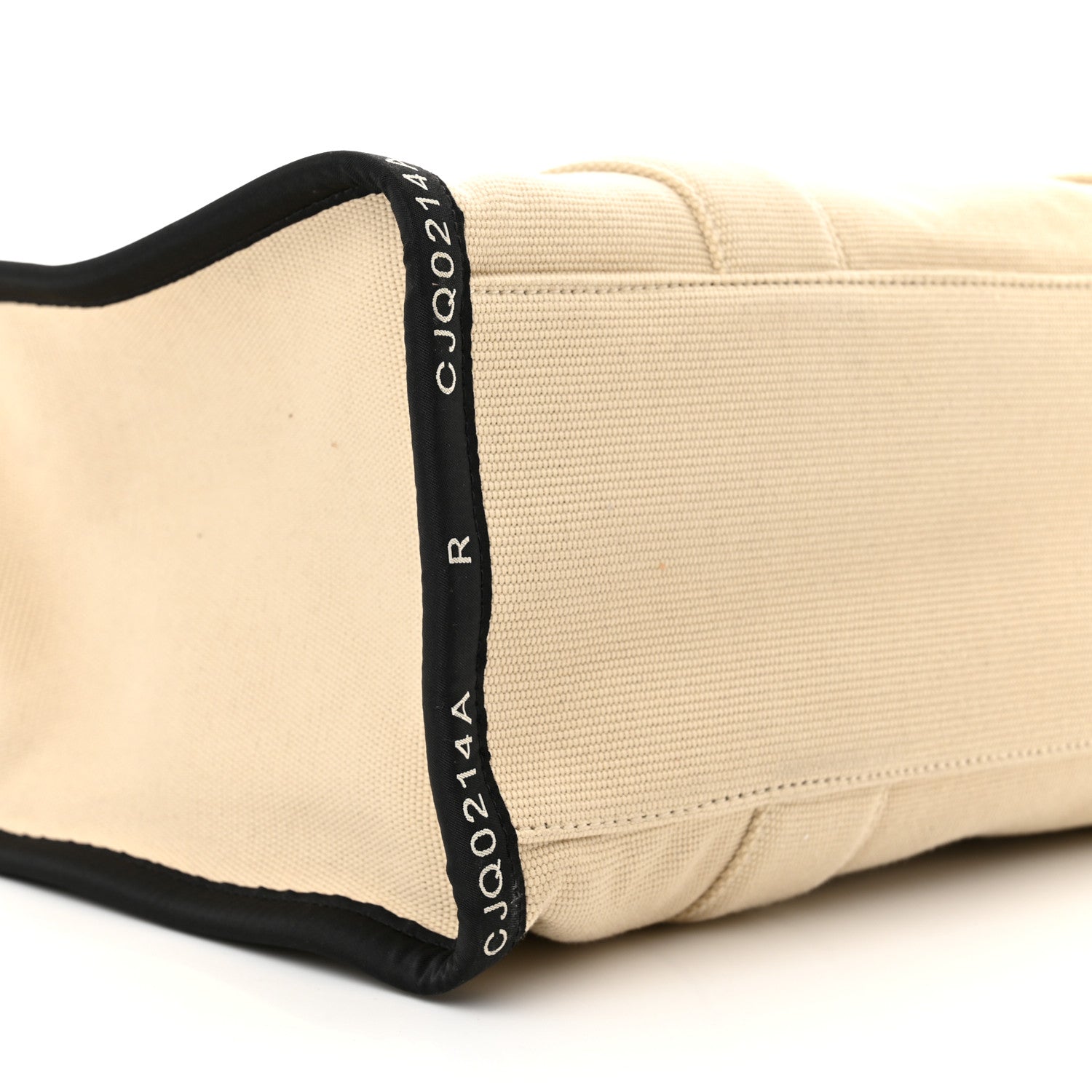 Marc Jacobs Jacquard Large The Traveler Tote Bag Warm Sand 9 of 15