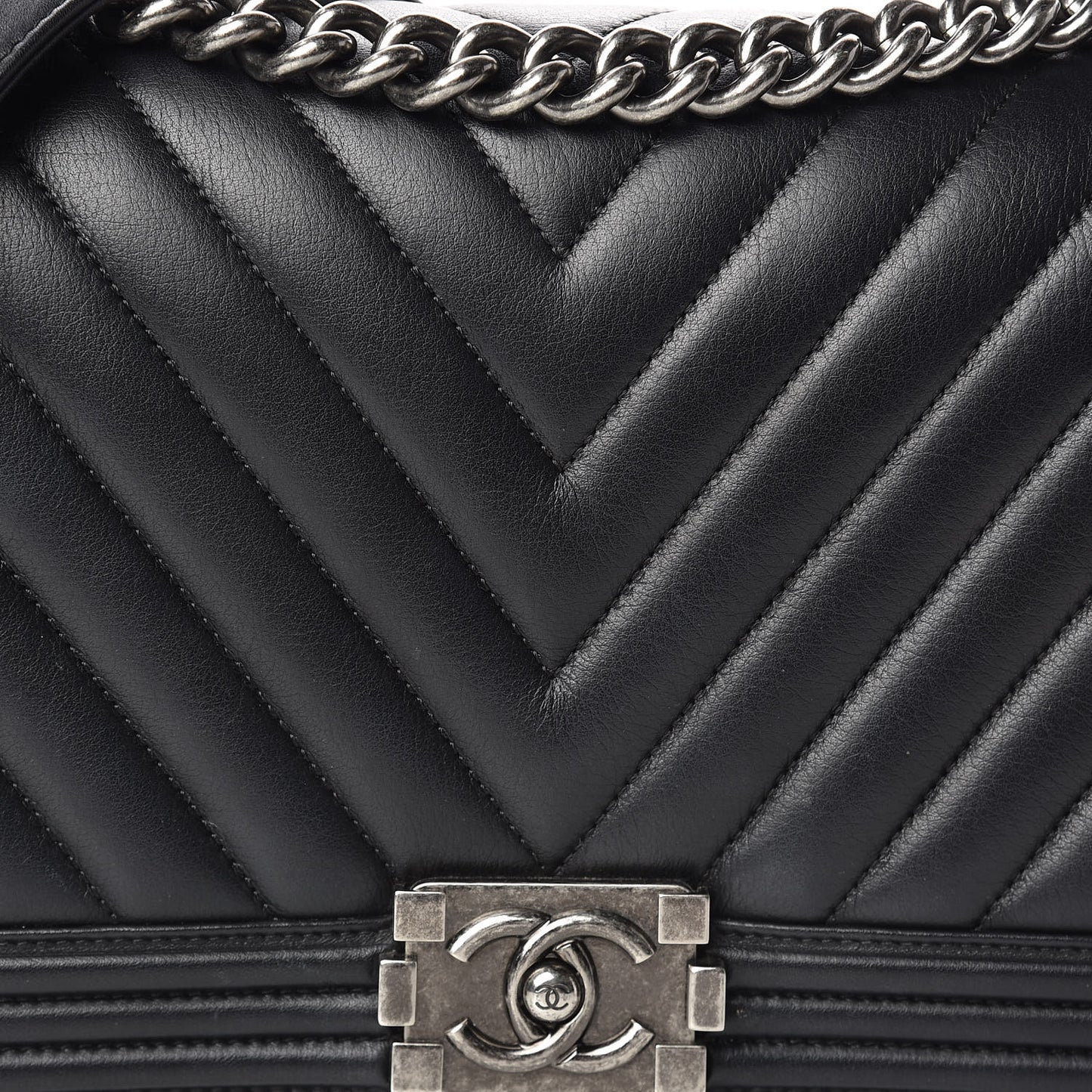 Calfskin Chevron Quilted New Medium Boy Flap Black