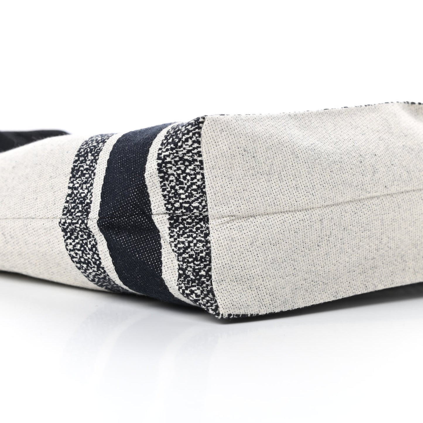 Canvas Print Cruise Tote Ivory Black