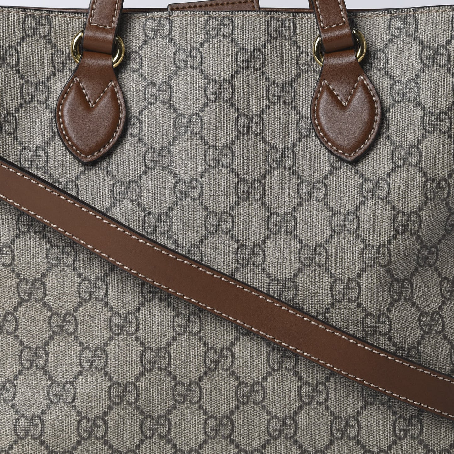 Soft GG Supreme Monogram Small Crossbody Tote Beige Cuir