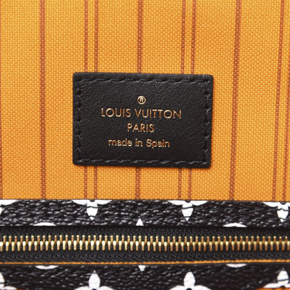 Louis Vuitton Monogram Giant Jungle Neverfull MM Black 6 of 10