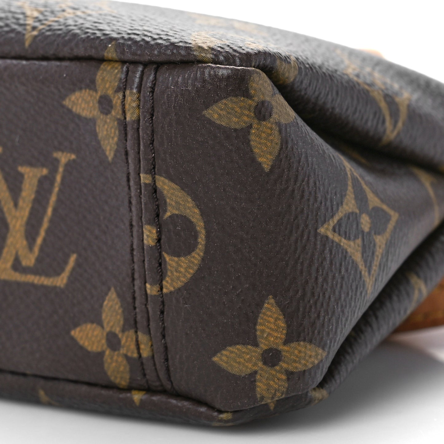 Monogram Nano Pallas Cherry
