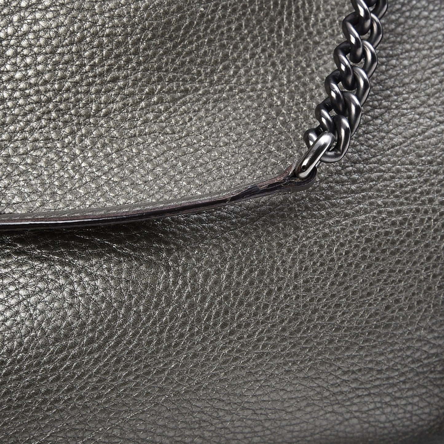 Metallic Pebbled Calfskin Medium Soho Chain Shoulder Bag Sasso