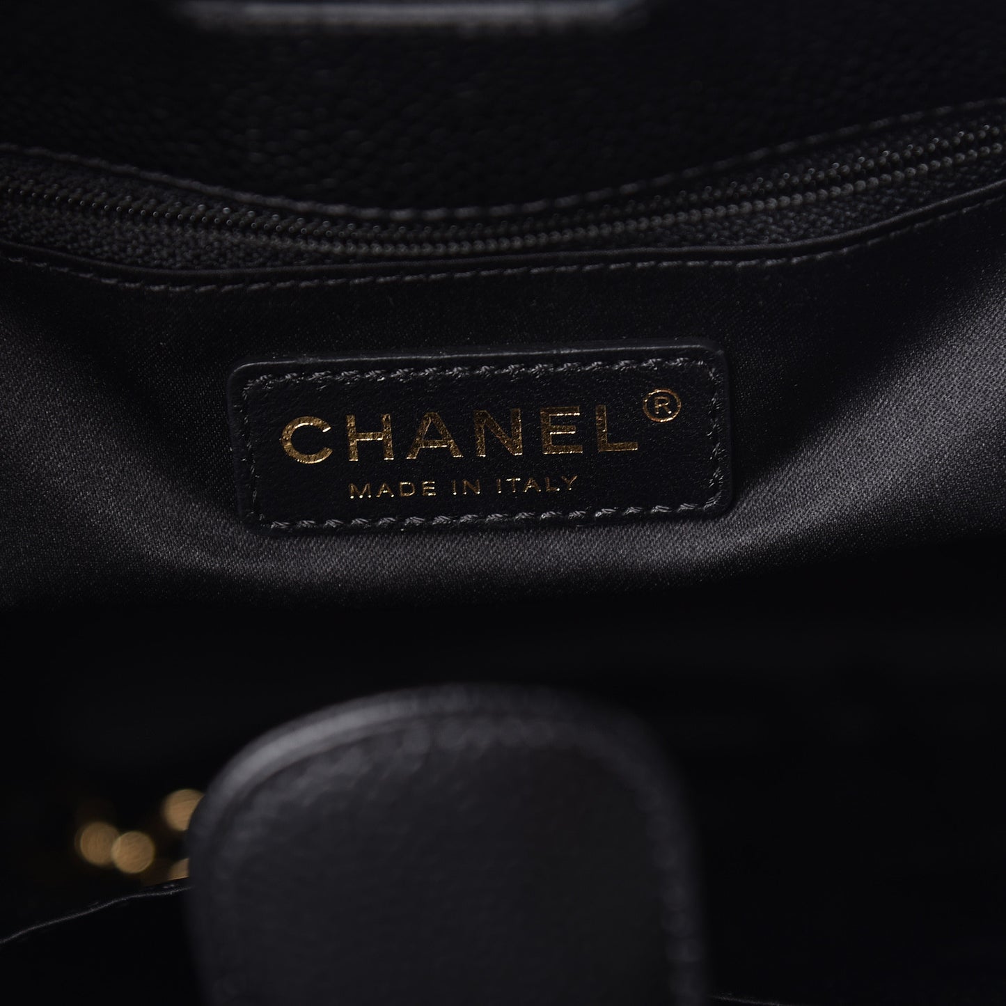 Caviar Quilted Petit Shopping Tote PST Black