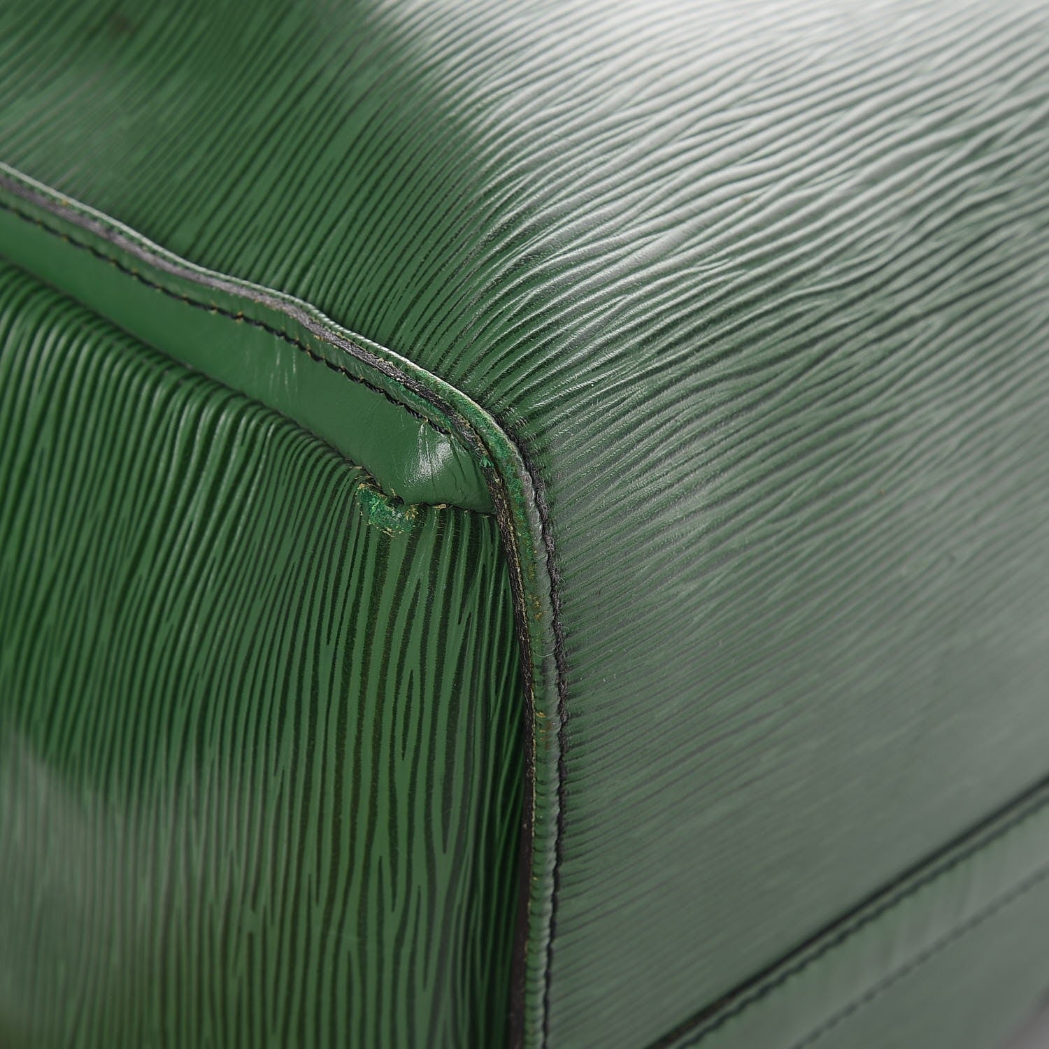 Louis Vuitton Epi Keepall 45 Borneo 16 of 25