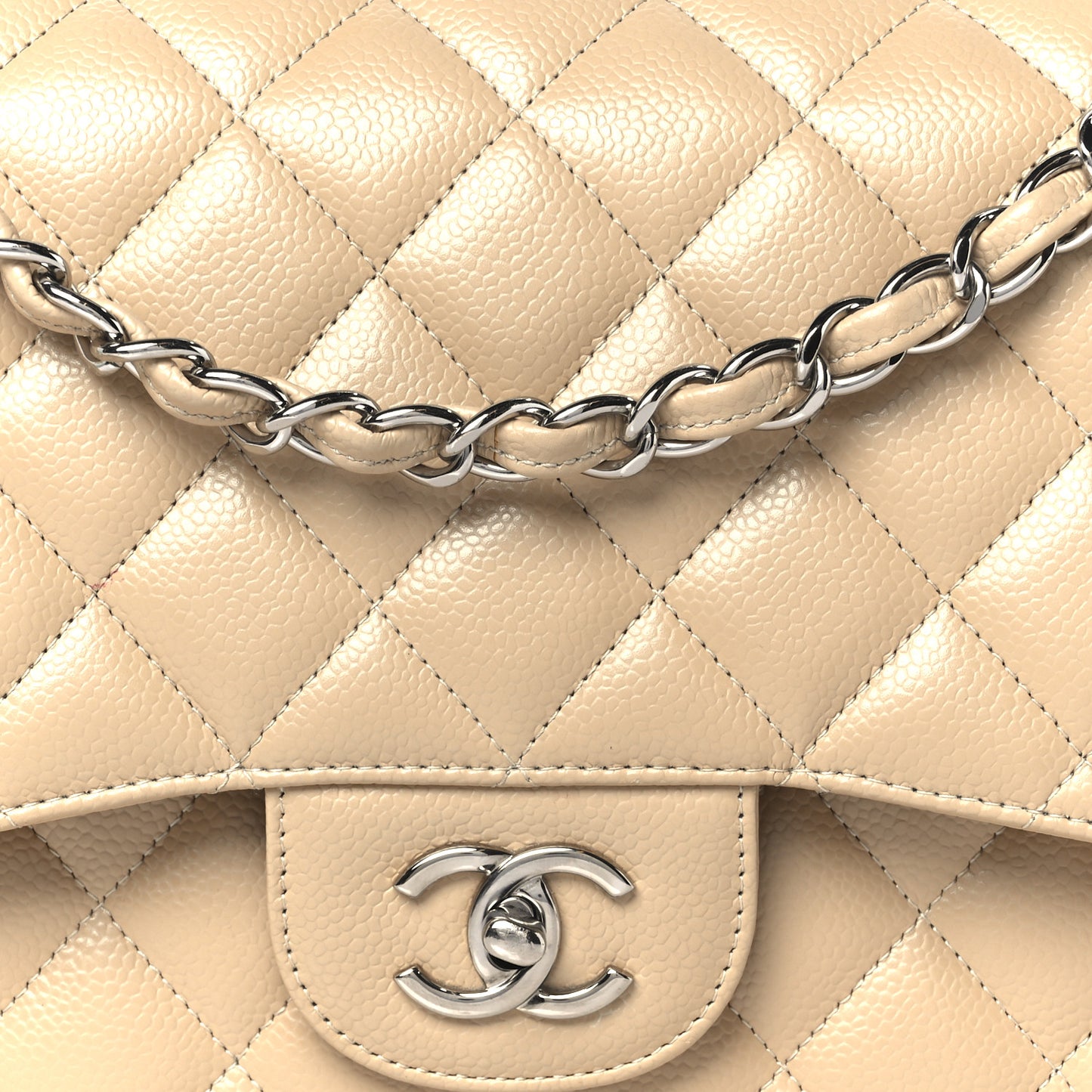 Caviar Quilted Jumbo Double Flap Beige Clair