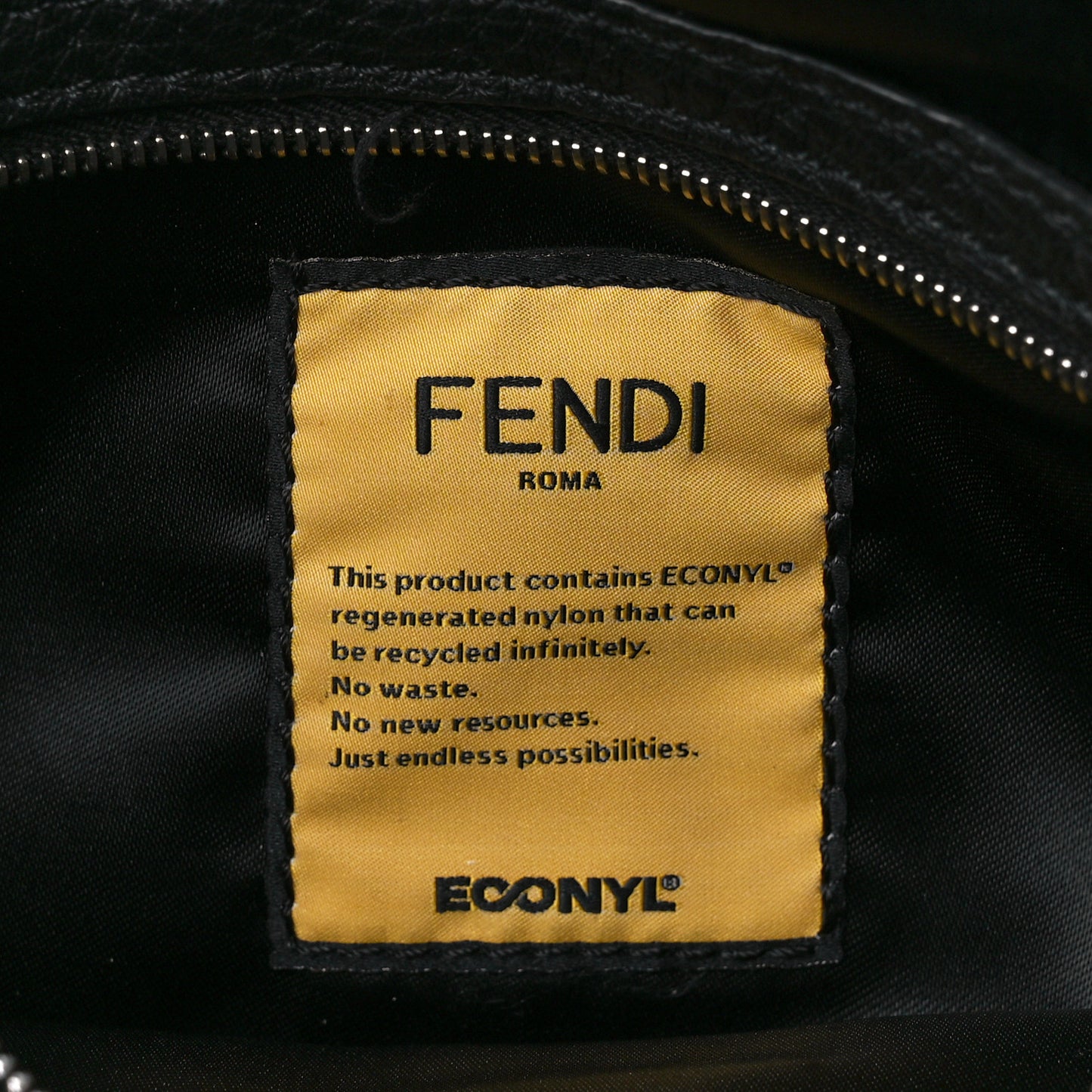 Econyl Cuoio Romano Multipocket Baguette Black