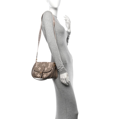 Louis Vuitton Empreinte Monogram Giant Diane Tourterelle Creme 2 of 9