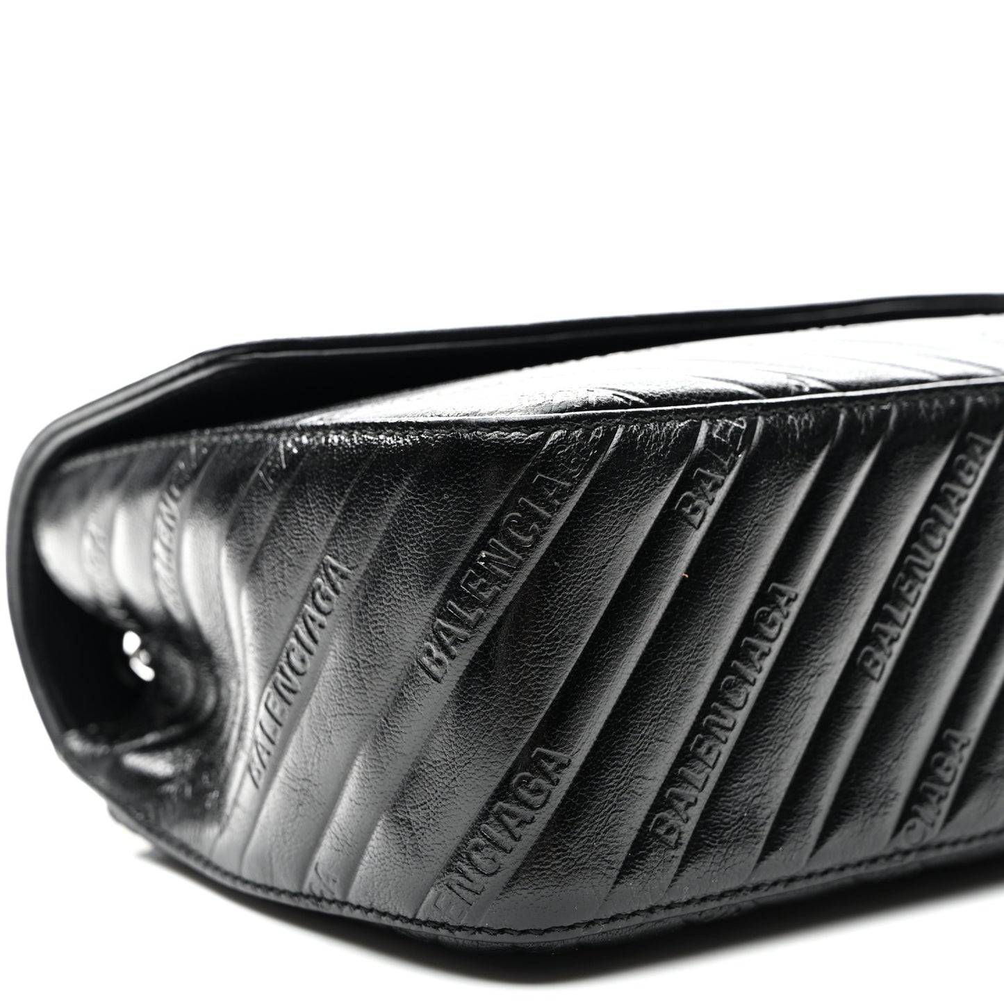 Shiny Goatskin Logo Embossed Monochrome M BB Round Shoulder Bag Black