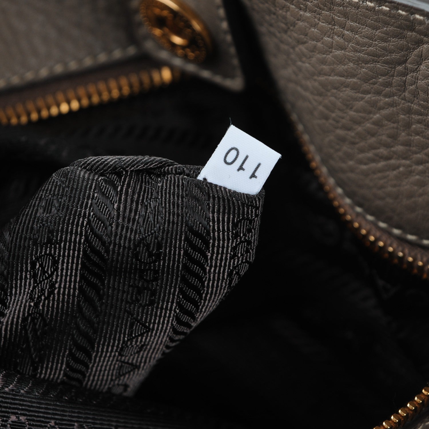 Prada Vitello Daino Tote Argilla 8 of 9