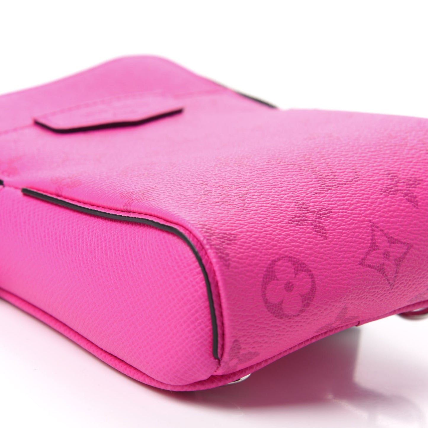 Taigarama Outdoor Slingbag Fuchsia