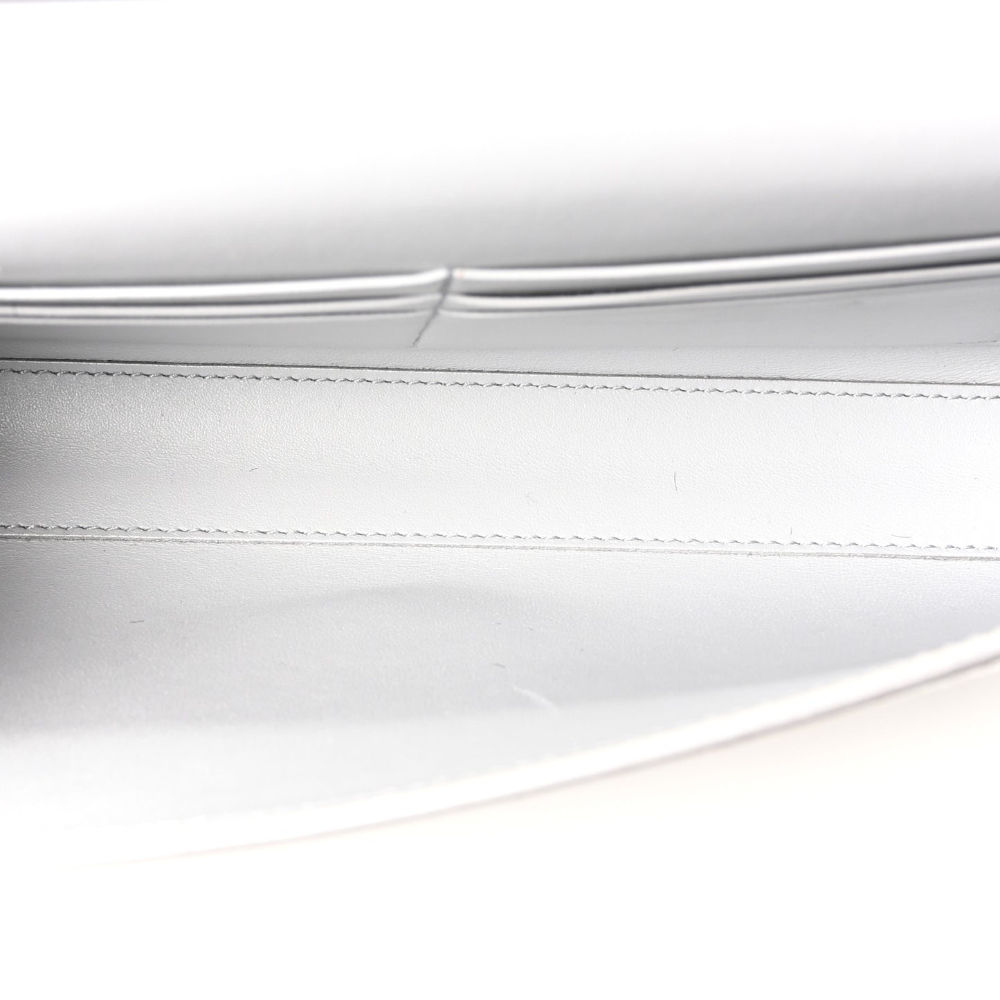 Metallized Arena Lambskin Classic Silver Hardware Le City Wallet On Chain Silver