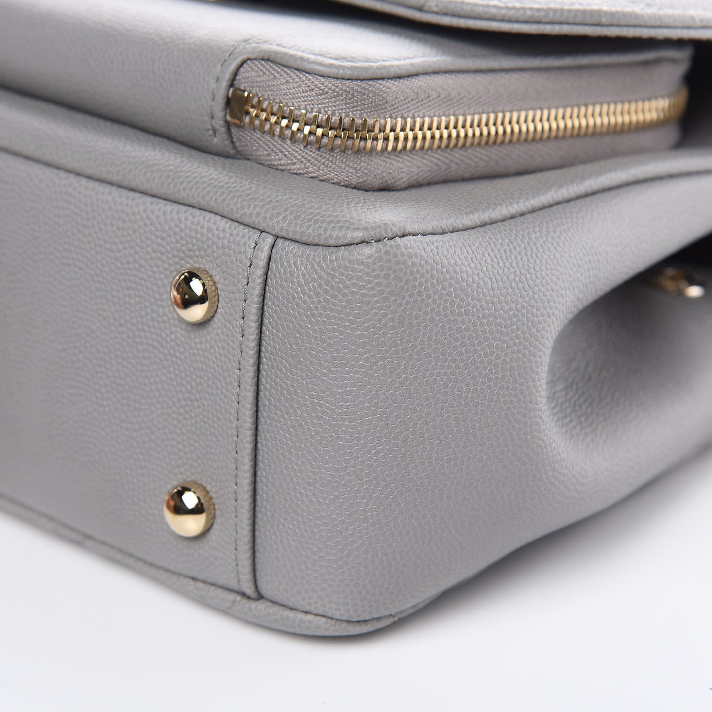 Caviar Quilted Medium Business Affinity Flap Grey