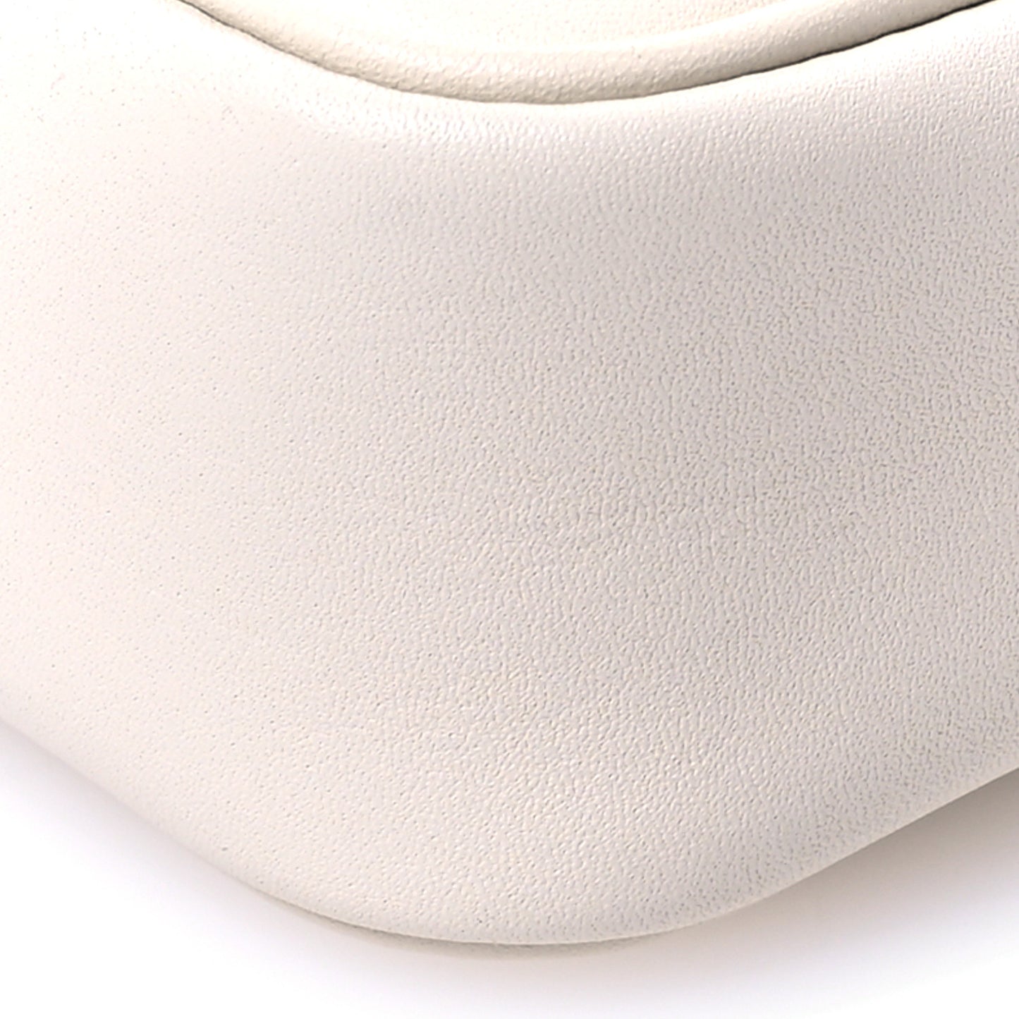 Calfskin Matelasse Super Mini GG Marmont Shoulder Bag White
