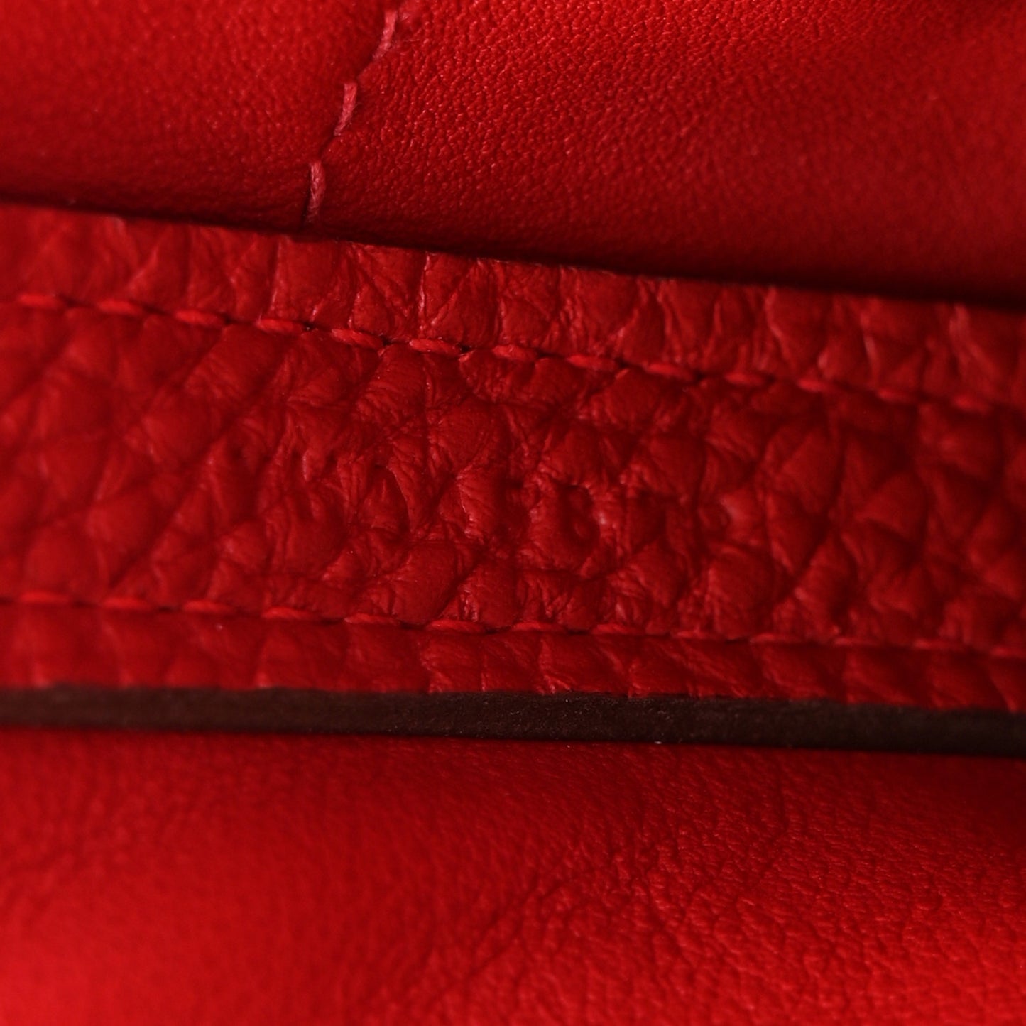 Togo Swift 24/24 29 Rouge Vif