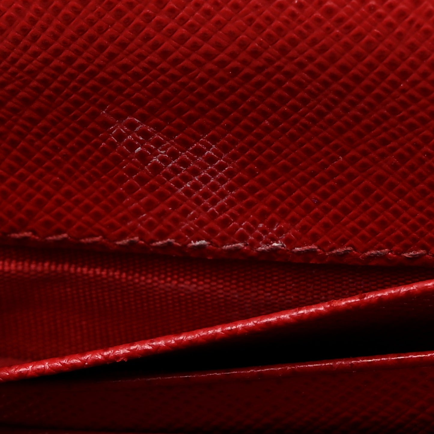 Saffiano Zip Top Compact Wallet Fuoco